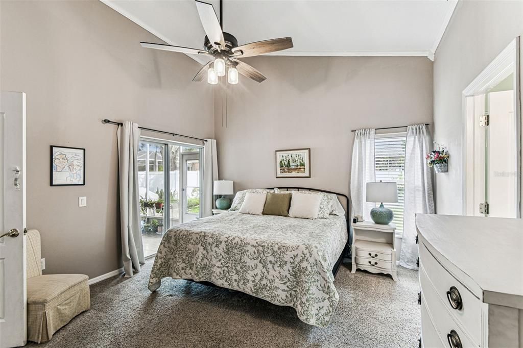 Active With Contract: $2,450 (3 beds, 2 baths, 1607 Square Feet)