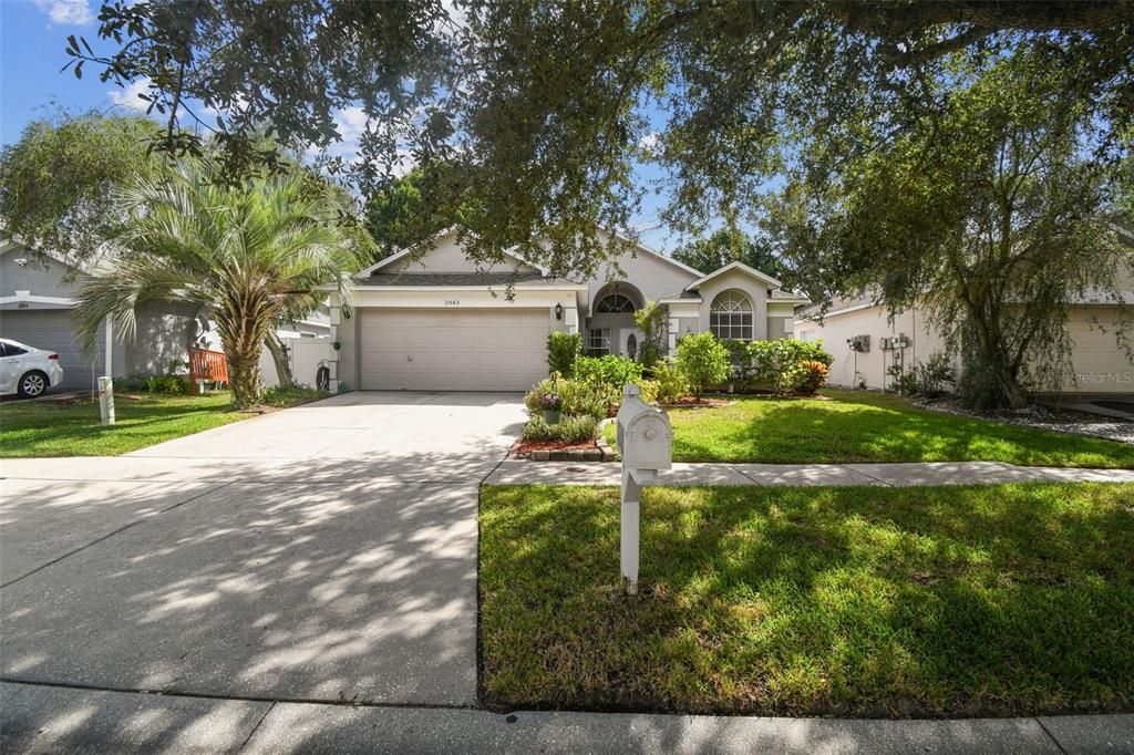 Active With Contract: $2,450 (3 beds, 2 baths, 1607 Square Feet)