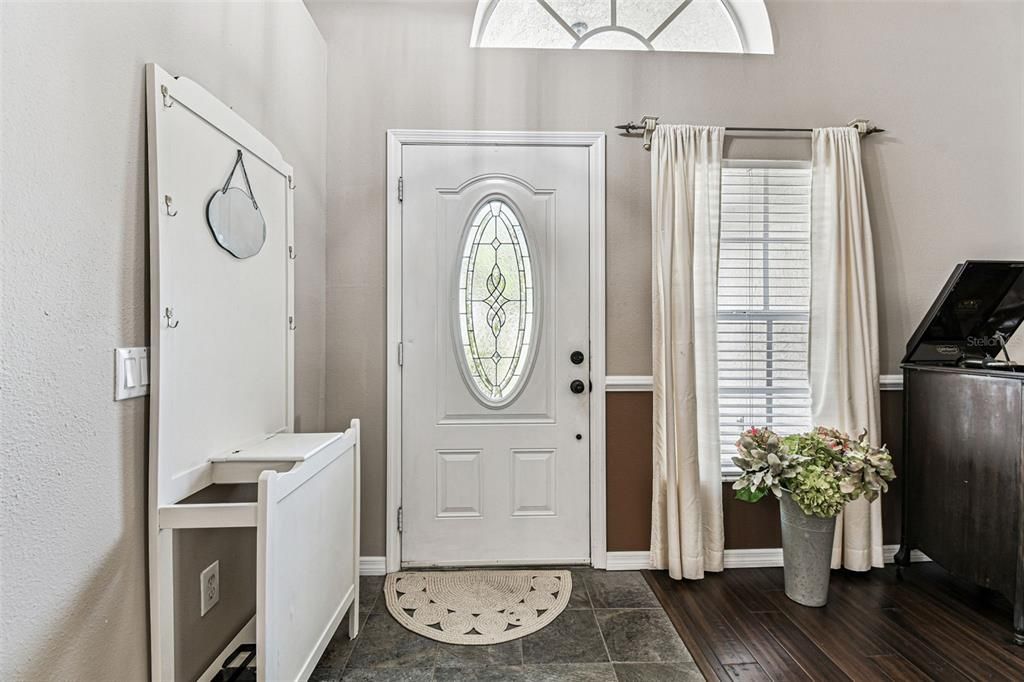 Active With Contract: $2,450 (3 beds, 2 baths, 1607 Square Feet)