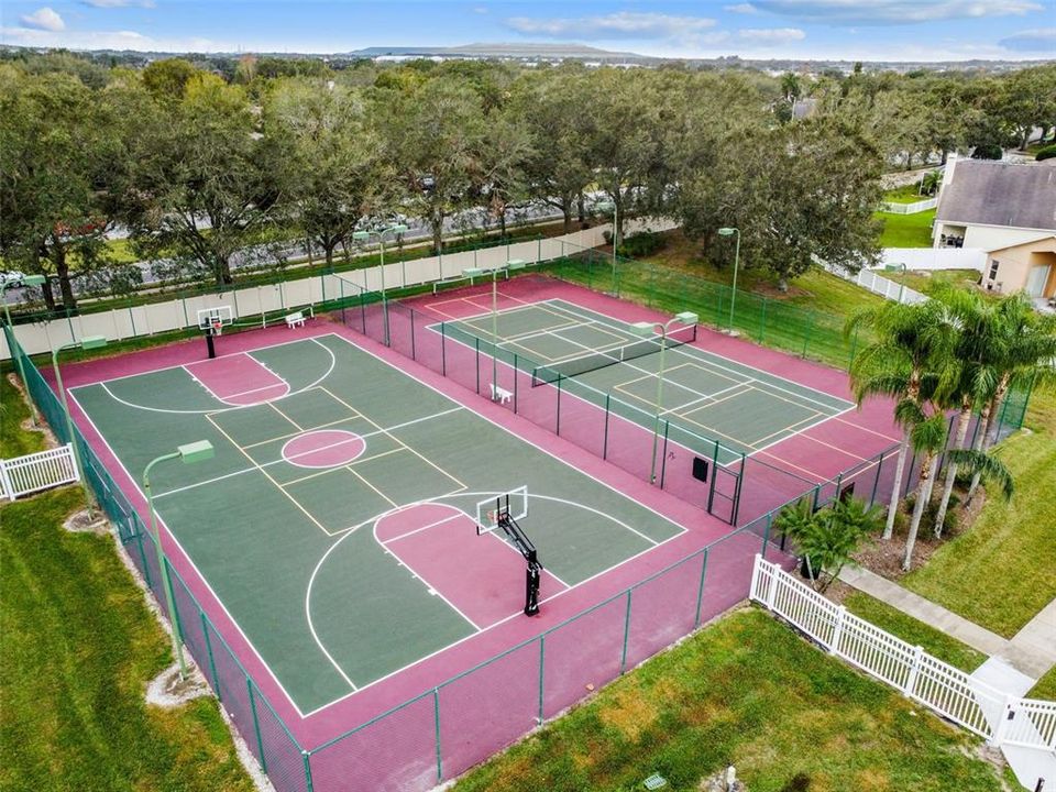 Active With Contract: $2,450 (3 beds, 2 baths, 1607 Square Feet)