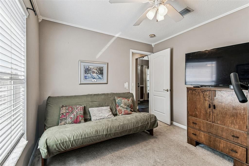 Active With Contract: $2,450 (3 beds, 2 baths, 1607 Square Feet)