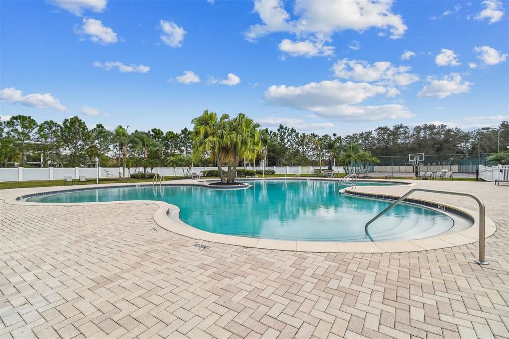 Active With Contract: $2,450 (3 beds, 2 baths, 1607 Square Feet)