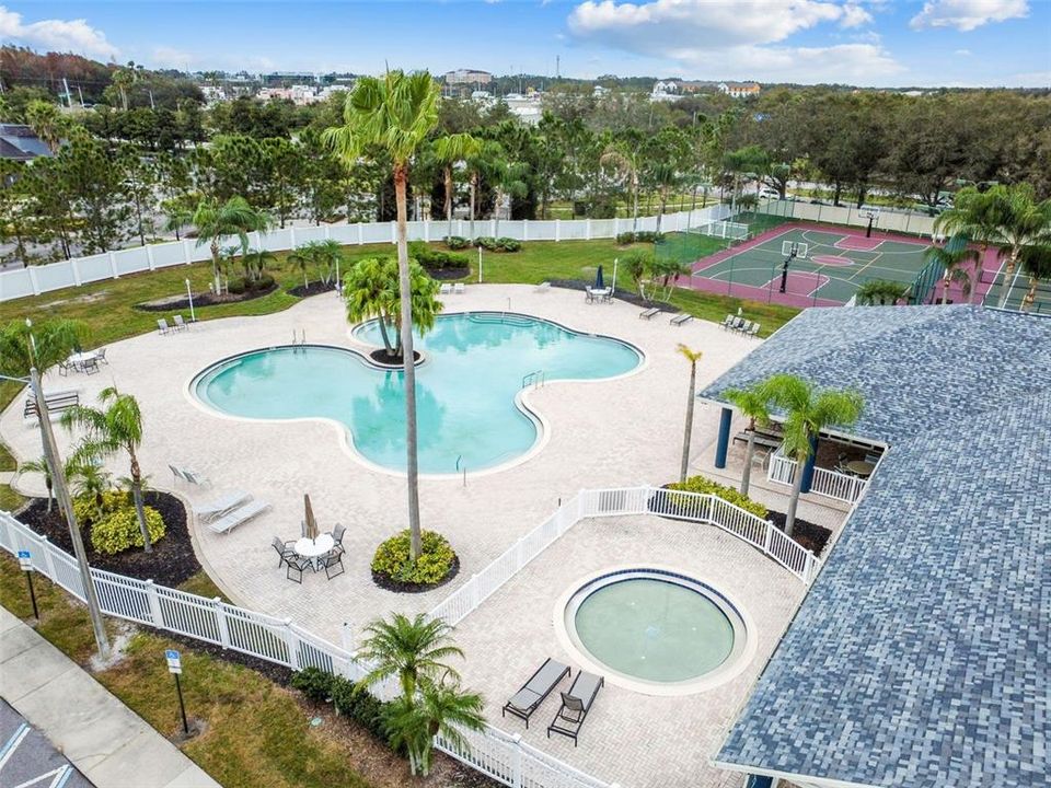 Active With Contract: $2,450 (3 beds, 2 baths, 1607 Square Feet)