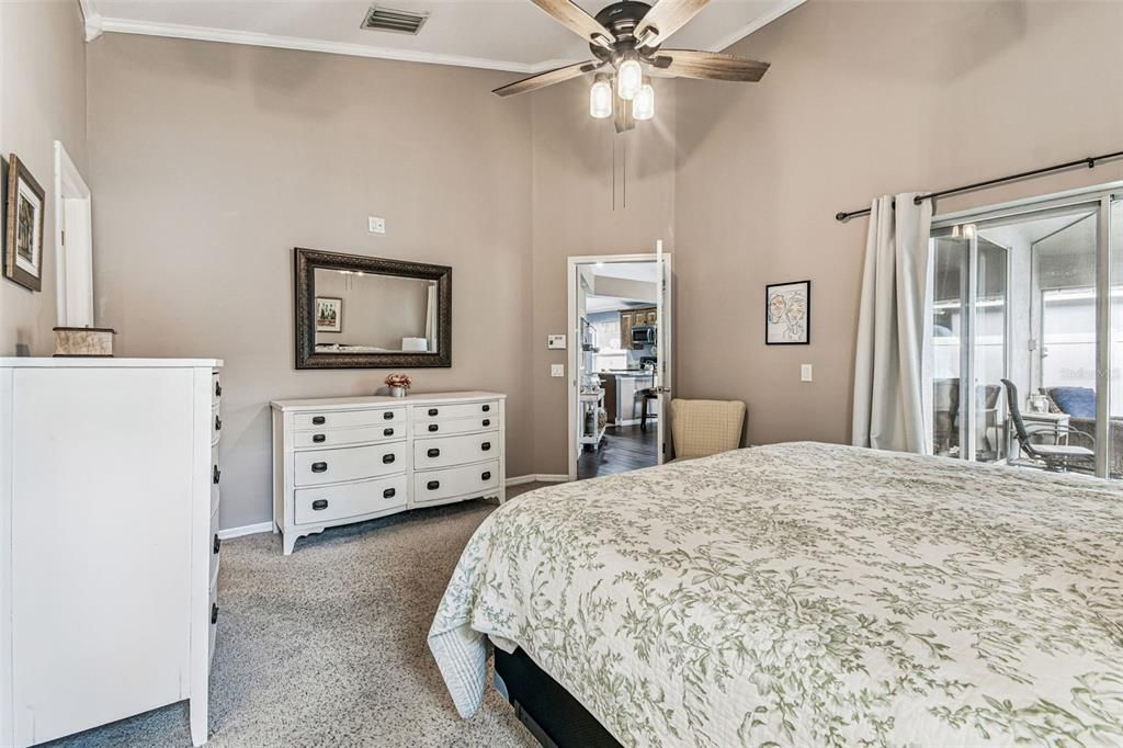 Active With Contract: $2,450 (3 beds, 2 baths, 1607 Square Feet)