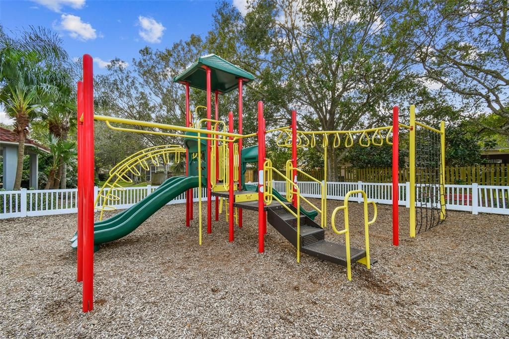 Active With Contract: $2,450 (3 beds, 2 baths, 1607 Square Feet)