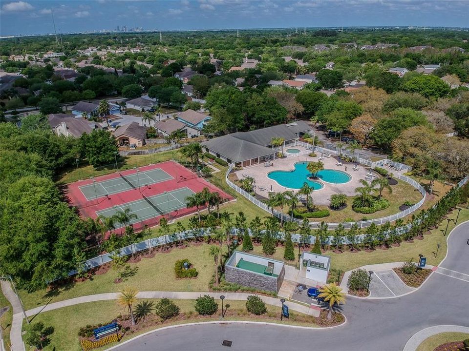 Active With Contract: $2,450 (3 beds, 2 baths, 1607 Square Feet)