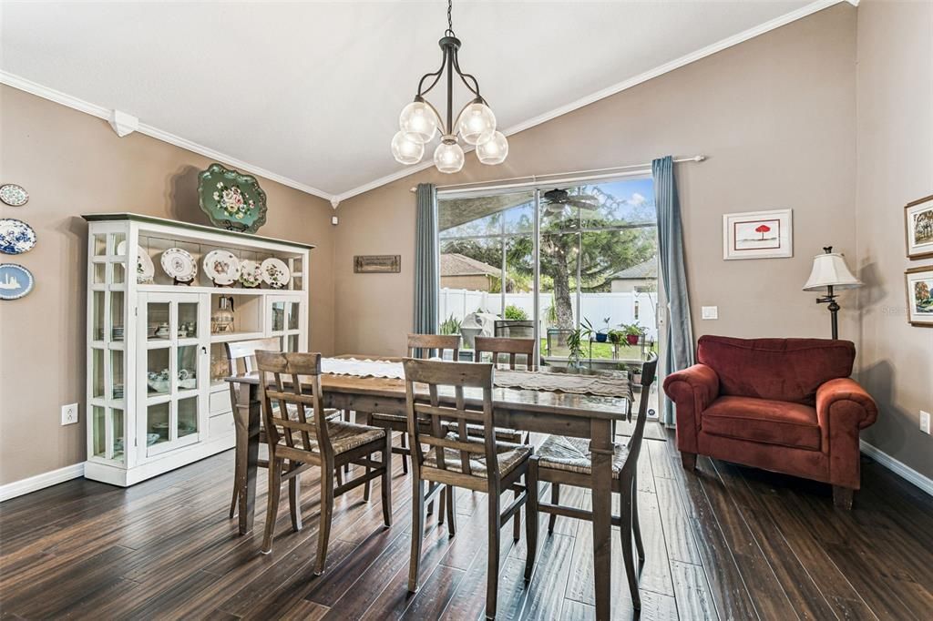 Active With Contract: $2,450 (3 beds, 2 baths, 1607 Square Feet)