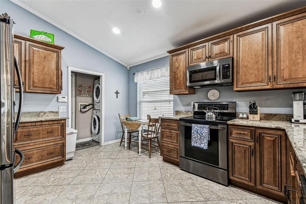 Active With Contract: $2,450 (3 beds, 2 baths, 1607 Square Feet)