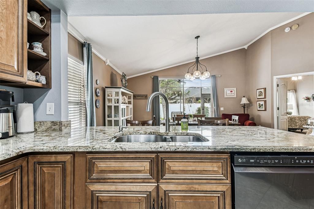 Active With Contract: $2,450 (3 beds, 2 baths, 1607 Square Feet)