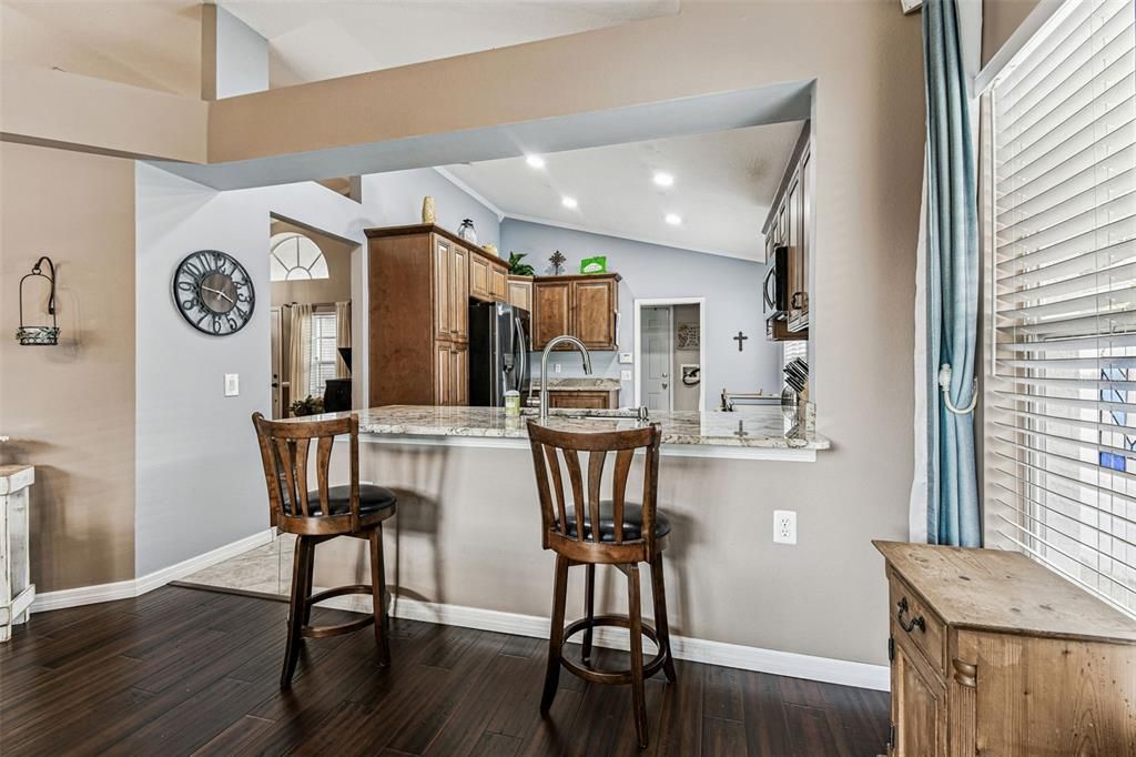 Active With Contract: $2,450 (3 beds, 2 baths, 1607 Square Feet)