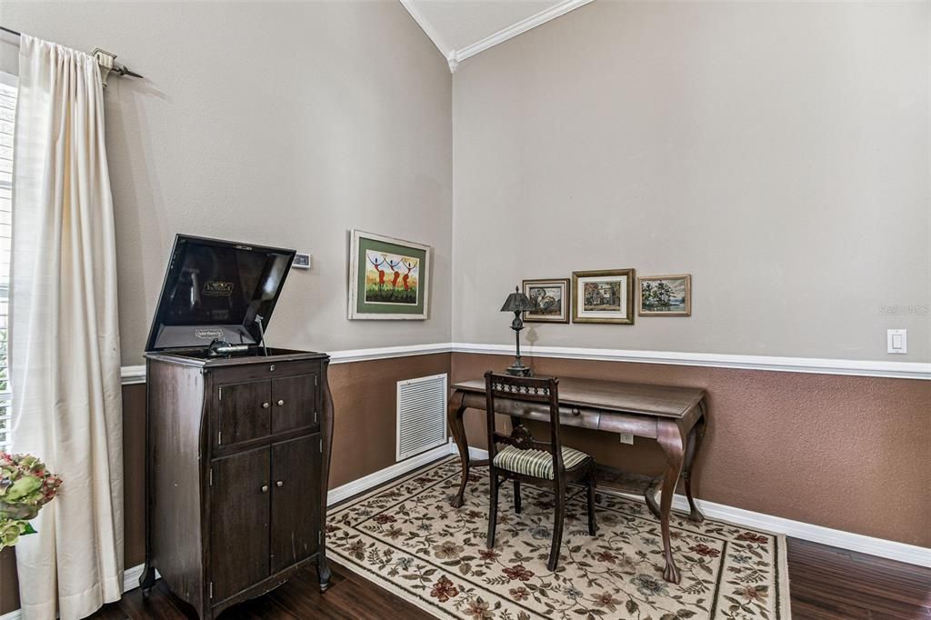 Active With Contract: $2,450 (3 beds, 2 baths, 1607 Square Feet)