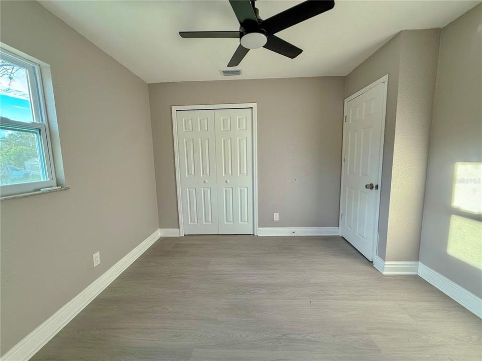 合同活跃: $219,995 (3 贝兹, 2 浴室, 1437 平方英尺)