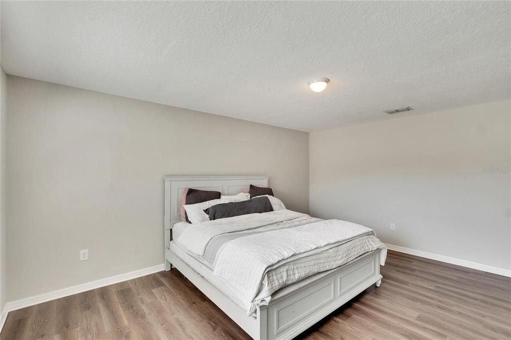 En Renta: $2,800 (6 camas, 3 baños, 2614 Pies cuadrados)