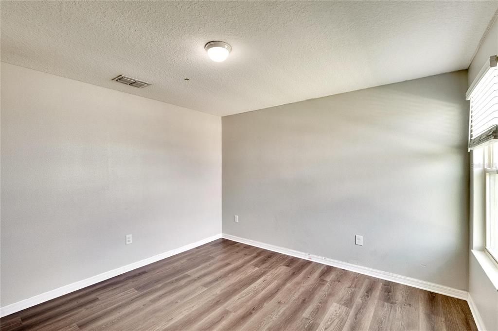 En Renta: $2,800 (6 camas, 3 baños, 2614 Pies cuadrados)