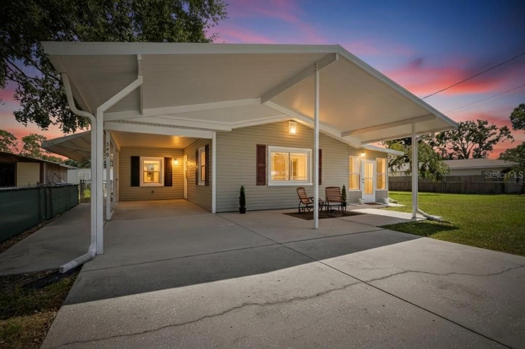 En Venta: $324,900 (2 camas, 2 baños, 1170 Pies cuadrados)