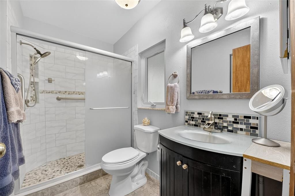 En Venta: $324,900 (2 camas, 2 baños, 1170 Pies cuadrados)