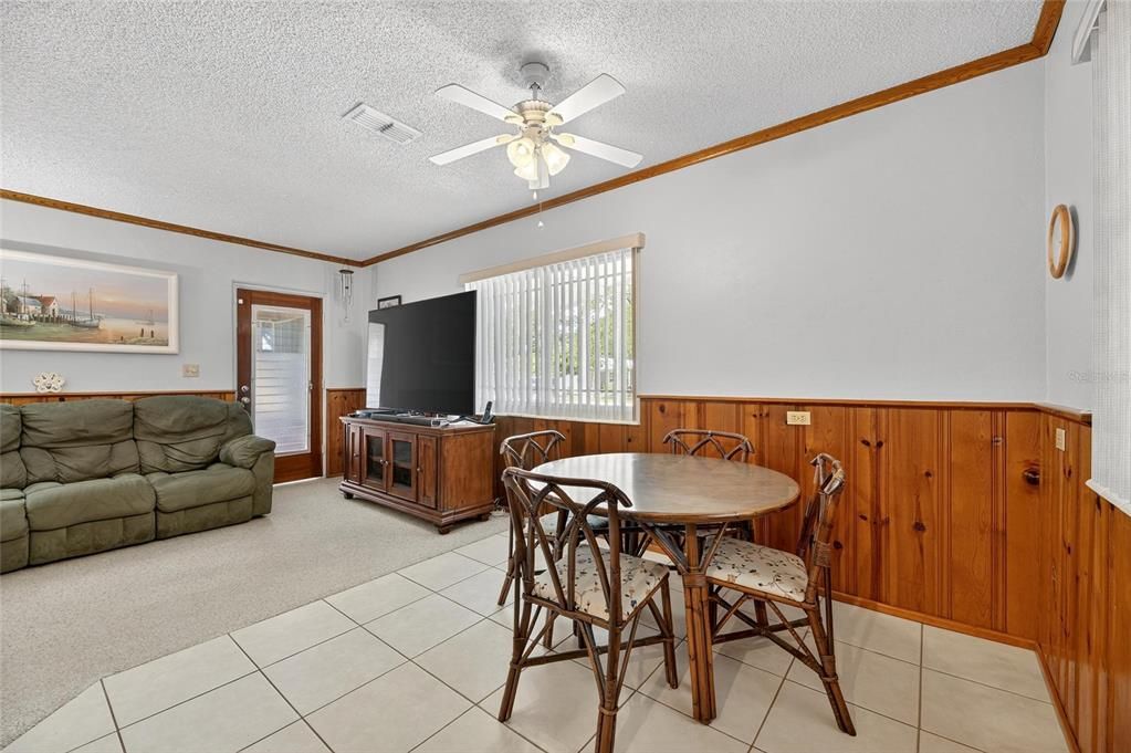 En Venta: $324,900 (2 camas, 2 baños, 1170 Pies cuadrados)