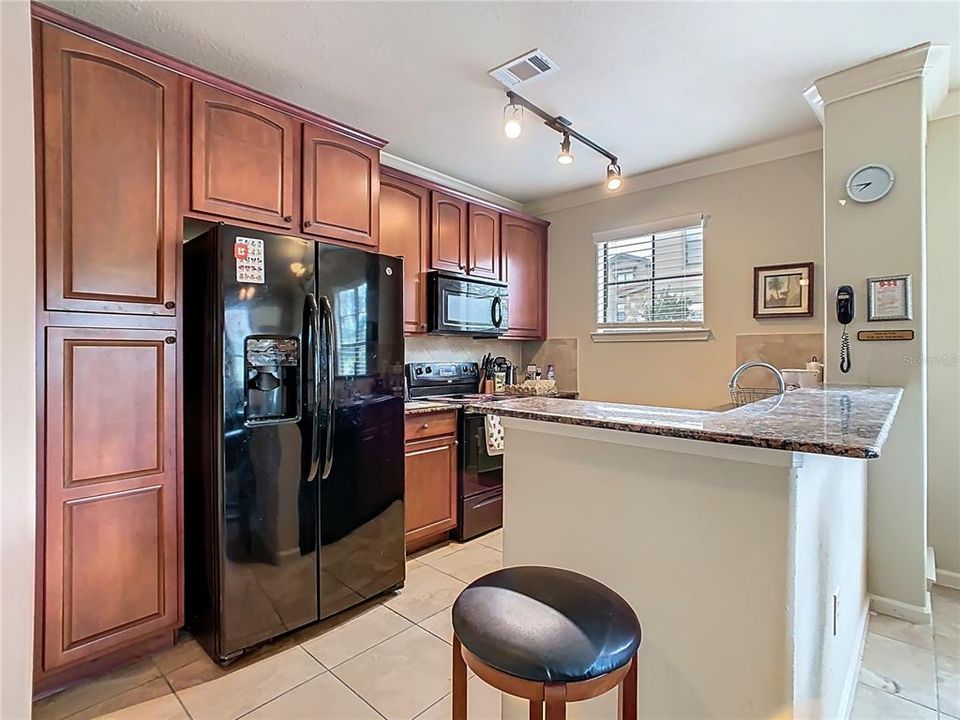 For Sale: $210,000 (3 beds, 3 baths, 1326 Square Feet)