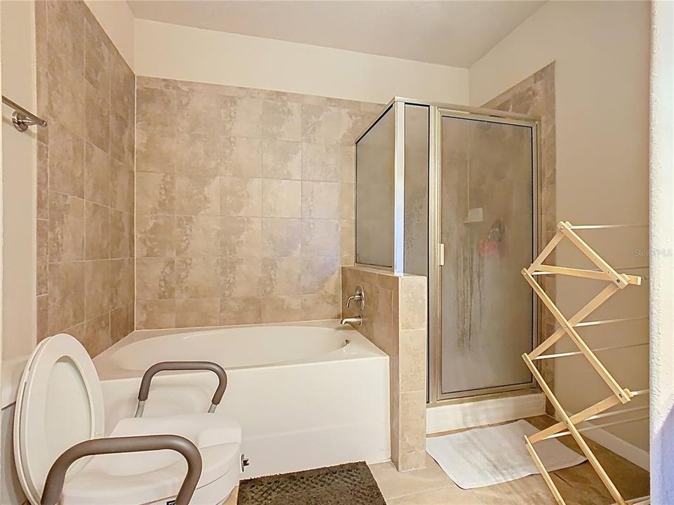 For Sale: $210,000 (3 beds, 3 baths, 1326 Square Feet)