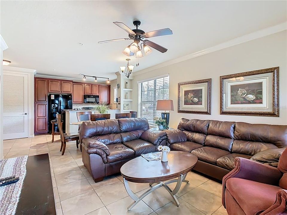 For Sale: $210,000 (3 beds, 3 baths, 1326 Square Feet)