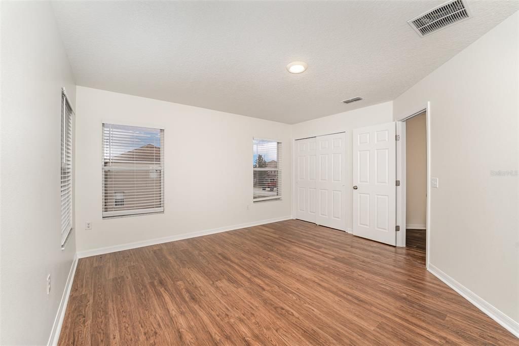 На продажу: $384,900 (5 спален, 2 ванн, 2837 Квадратных фут)