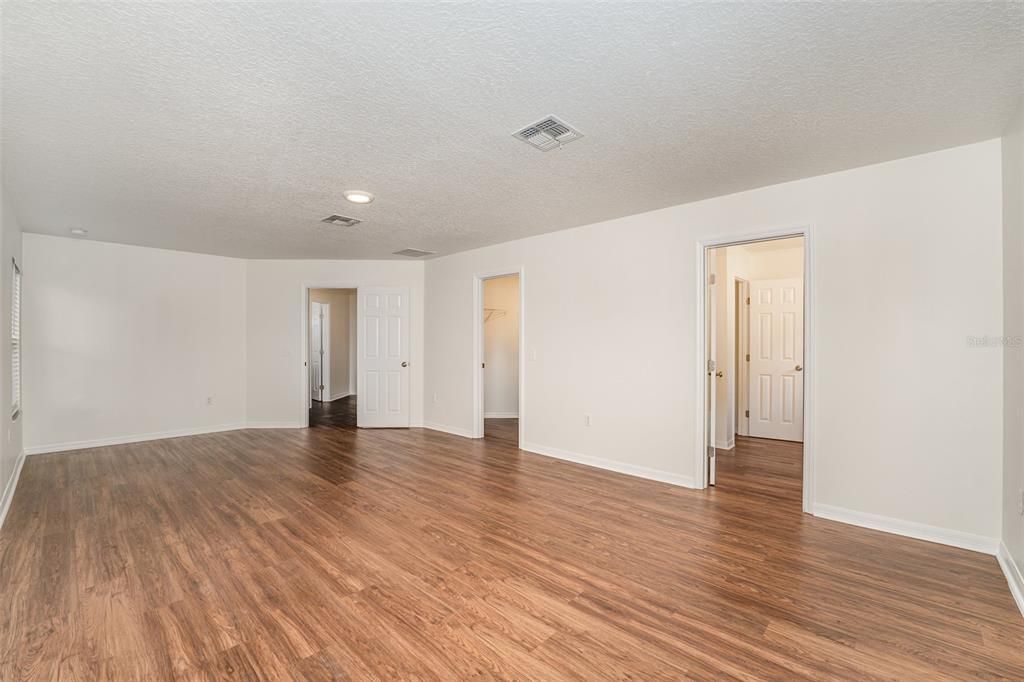 На продажу: $384,900 (5 спален, 2 ванн, 2837 Квадратных фут)