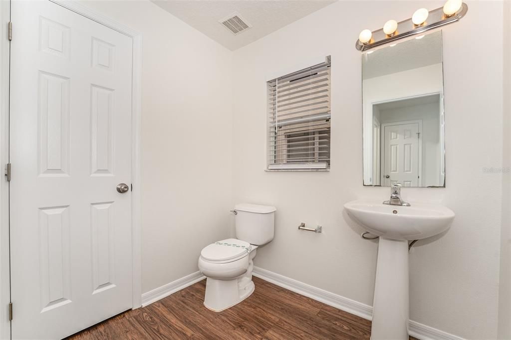 На продажу: $384,900 (5 спален, 2 ванн, 2837 Квадратных фут)