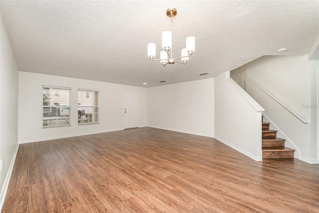 На продажу: $384,900 (5 спален, 2 ванн, 2837 Квадратных фут)