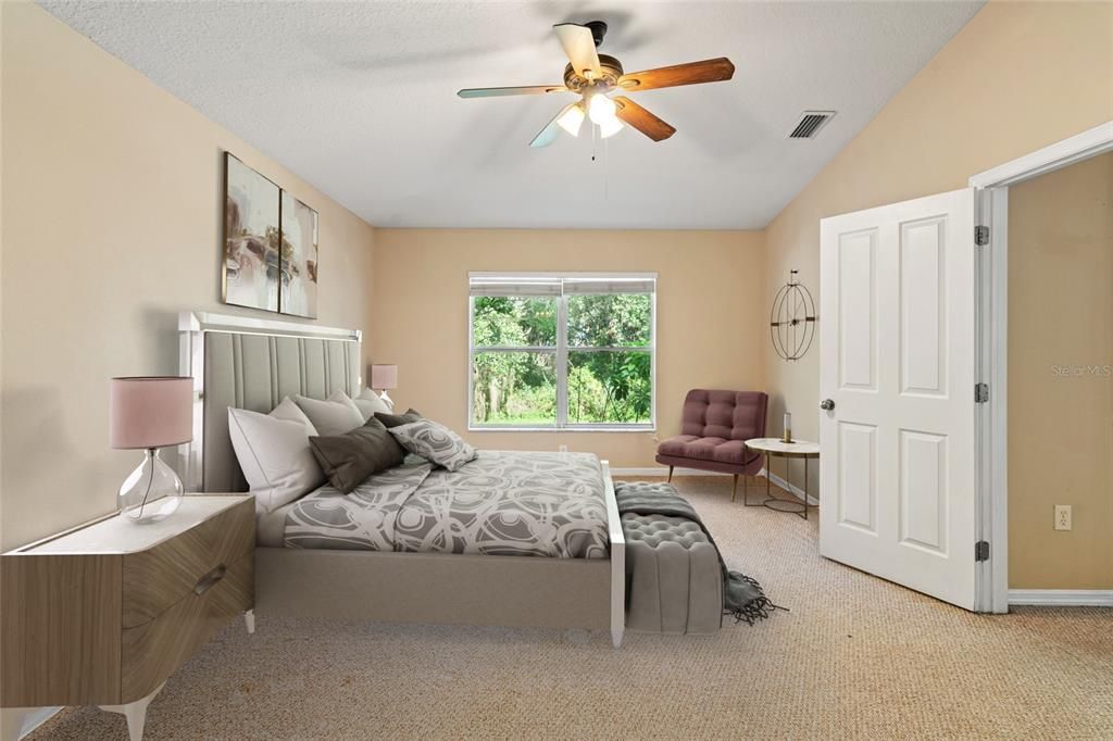 合同活跃: $375,000 (4 贝兹, 2 浴室, 2034 平方英尺)