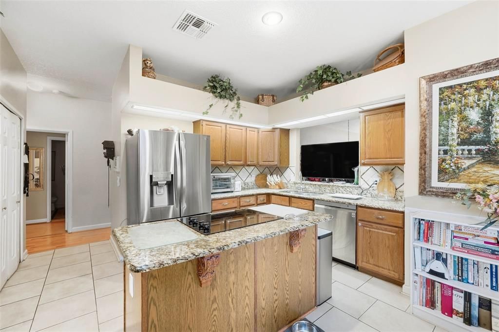 For Sale: $489,900 (3 beds, 3 baths, 2244 Square Feet)