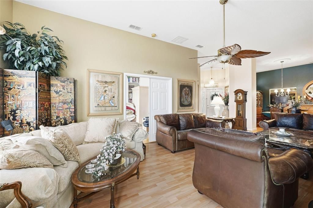 For Sale: $489,900 (3 beds, 3 baths, 2244 Square Feet)