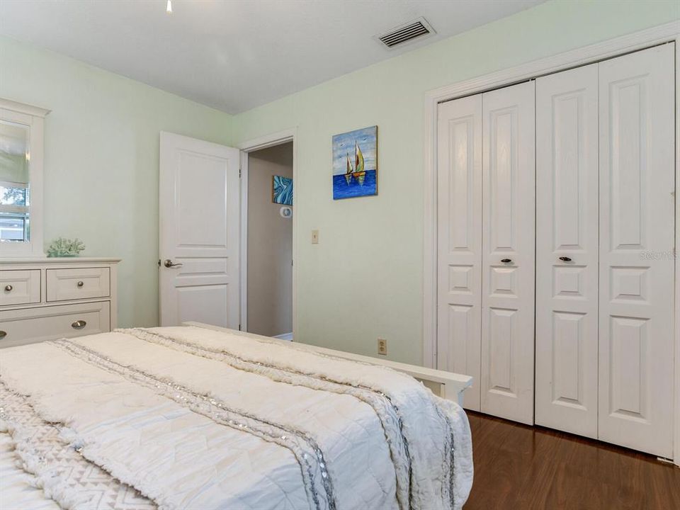 待售: $845,000 (4 贝兹, 2 浴室, 2802 平方英尺)