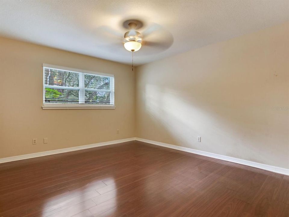 待售: $845,000 (4 贝兹, 2 浴室, 2802 平方英尺)