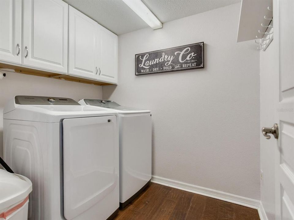 待售: $845,000 (4 贝兹, 2 浴室, 2802 平方英尺)