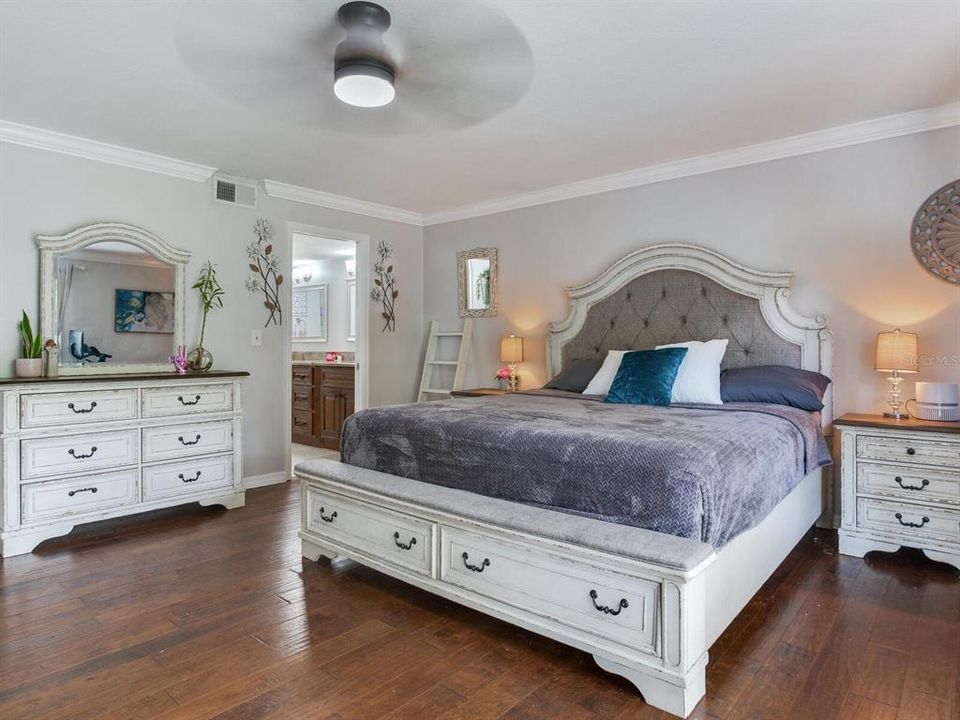 待售: $845,000 (4 贝兹, 2 浴室, 2802 平方英尺)