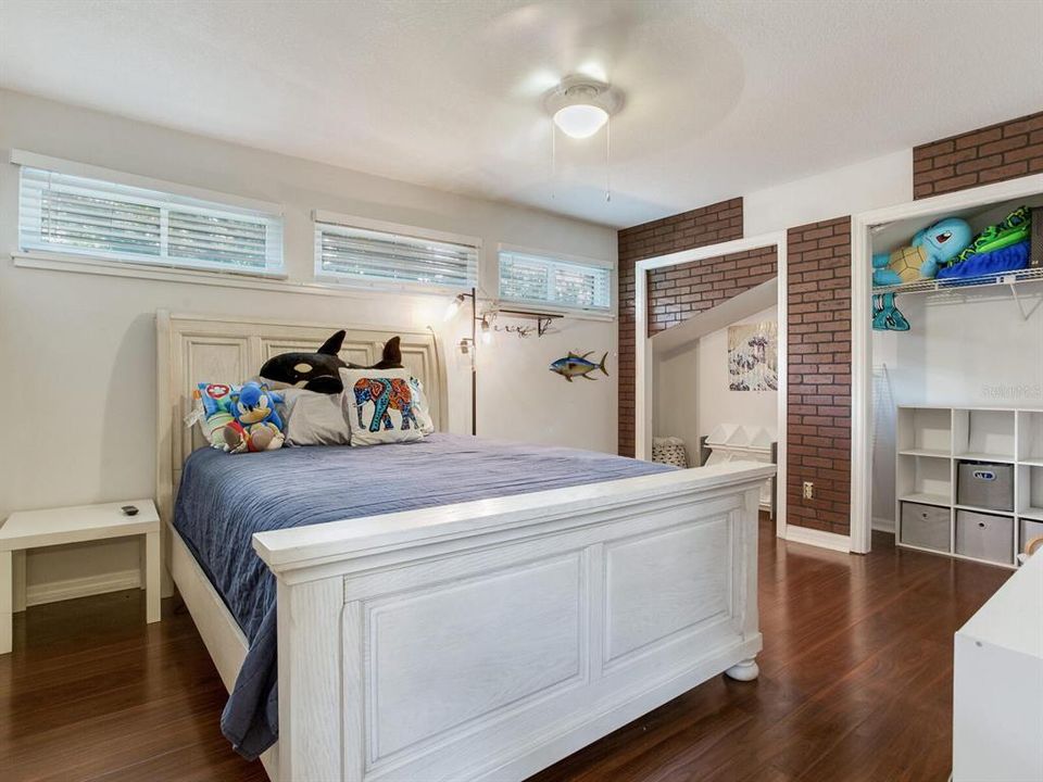 待售: $845,000 (4 贝兹, 2 浴室, 2802 平方英尺)