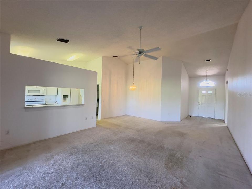 For Sale: $215,000 (2 beds, 2 baths, 1238 Square Feet)