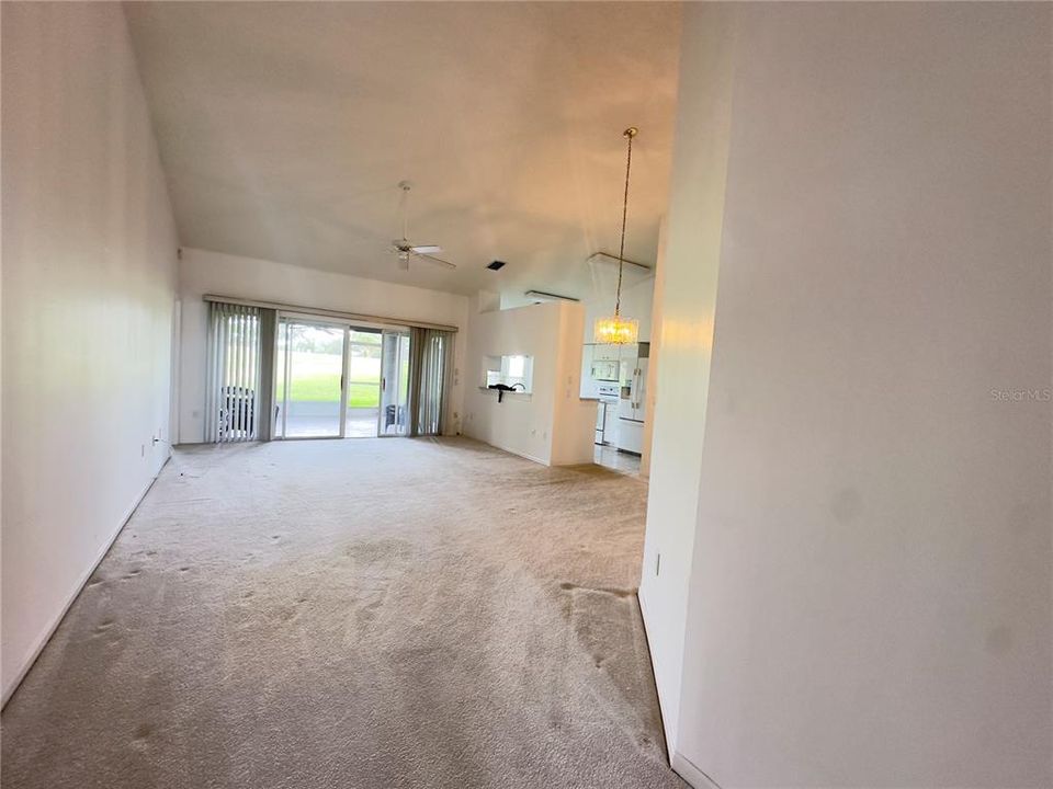 For Sale: $215,000 (2 beds, 2 baths, 1238 Square Feet)