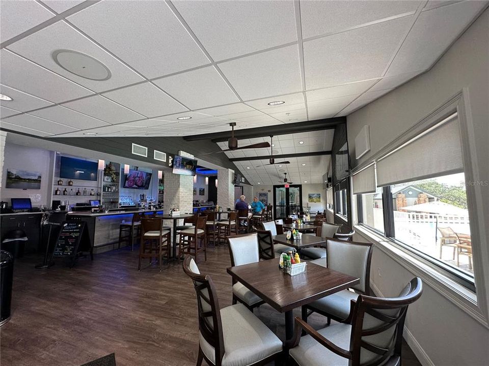 For Sale: $215,000 (2 beds, 2 baths, 1238 Square Feet)