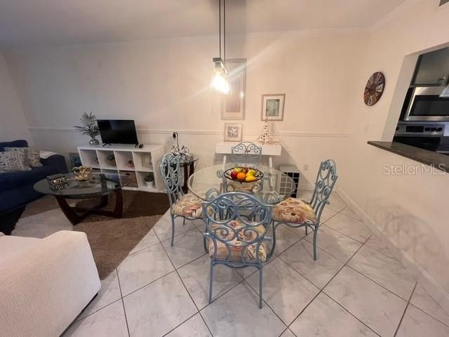 For Rent: $2,200 (2 beds, 1 baths, 1036 Square Feet)