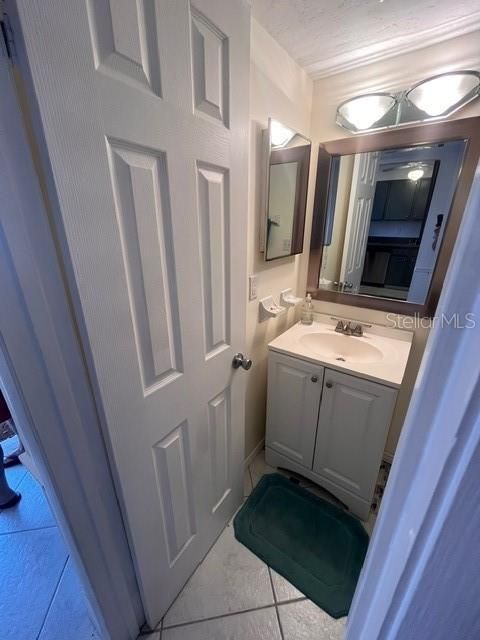 For Rent: $2,200 (2 beds, 1 baths, 1036 Square Feet)