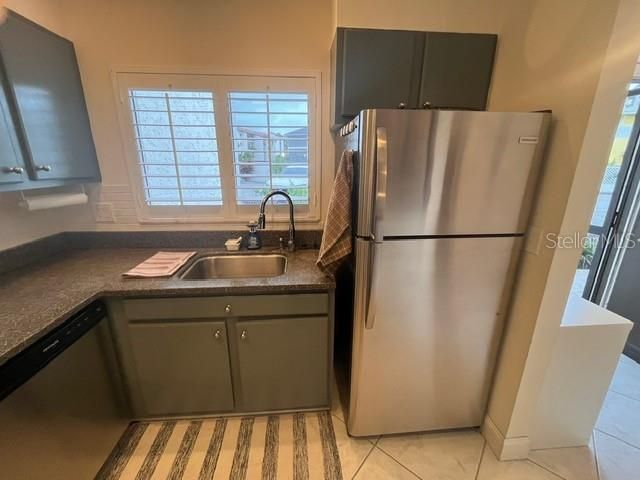 For Rent: $2,200 (2 beds, 1 baths, 1036 Square Feet)