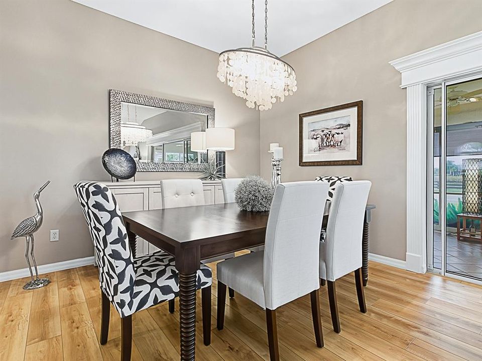 Activo con contrato: $496,000 (3 camas, 2 baños, 1953 Pies cuadrados)