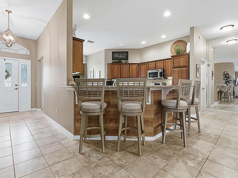 Activo con contrato: $496,000 (3 camas, 2 baños, 1953 Pies cuadrados)