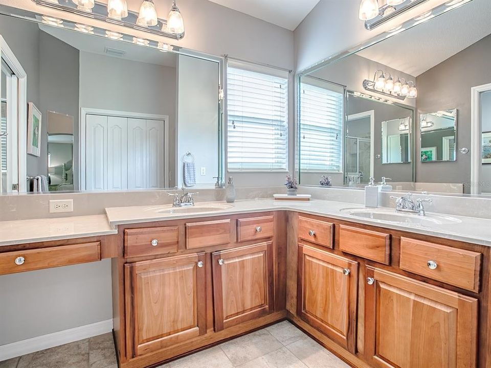 Activo con contrato: $496,000 (3 camas, 2 baños, 1953 Pies cuadrados)