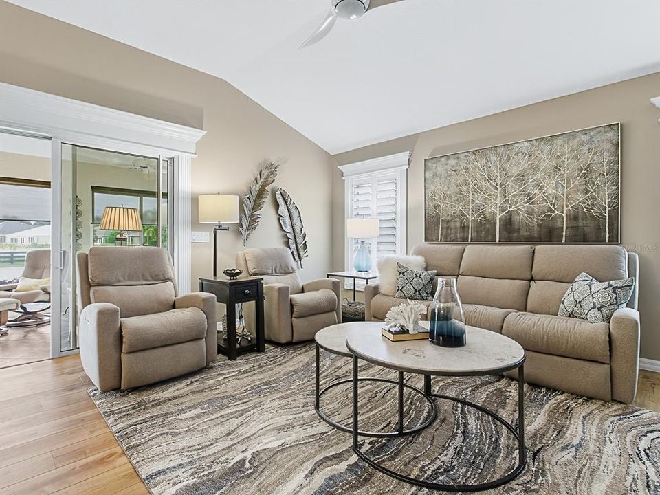 Activo con contrato: $496,000 (3 camas, 2 baños, 1953 Pies cuadrados)