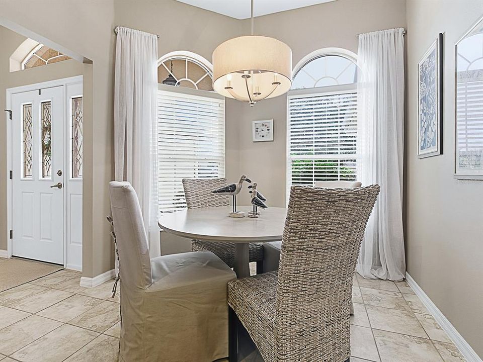 Activo con contrato: $496,000 (3 camas, 2 baños, 1953 Pies cuadrados)