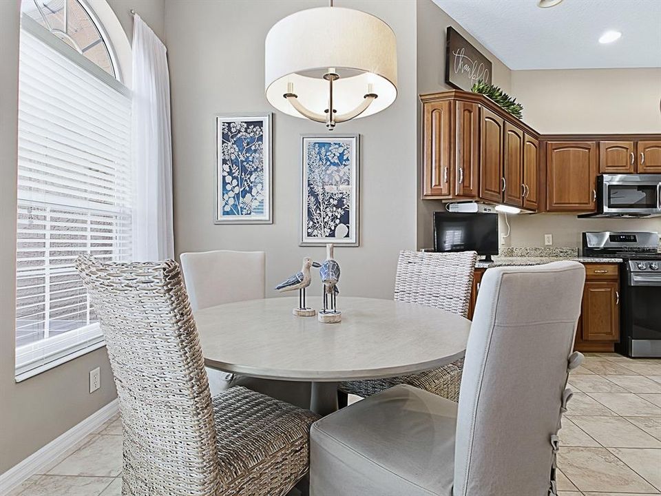 Activo con contrato: $496,000 (3 camas, 2 baños, 1953 Pies cuadrados)