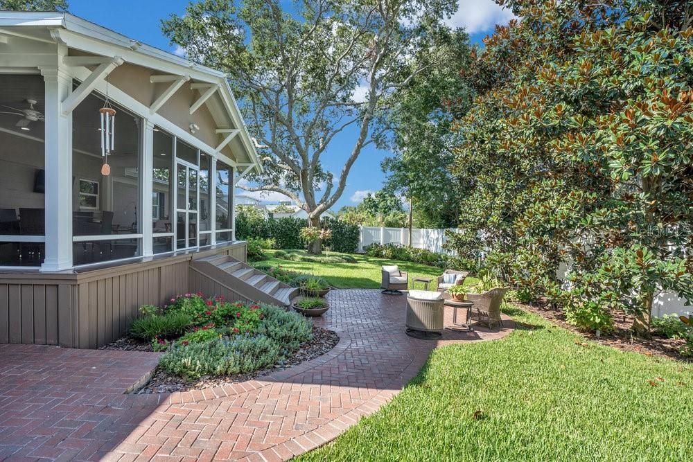 Active With Contract: $695,000 (3 beds, 2 baths, 2058 Square Feet)