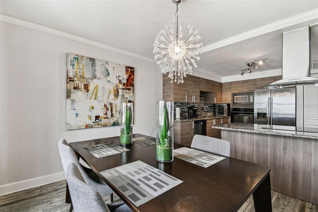 待售: $874,900 (2 贝兹, 2 浴室, 1420 平方英尺)